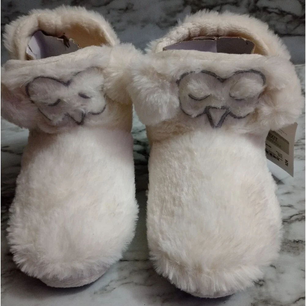 Mixit Cream Color Slipper Boots with Embroidered Owl Detail Size Medium 1-2